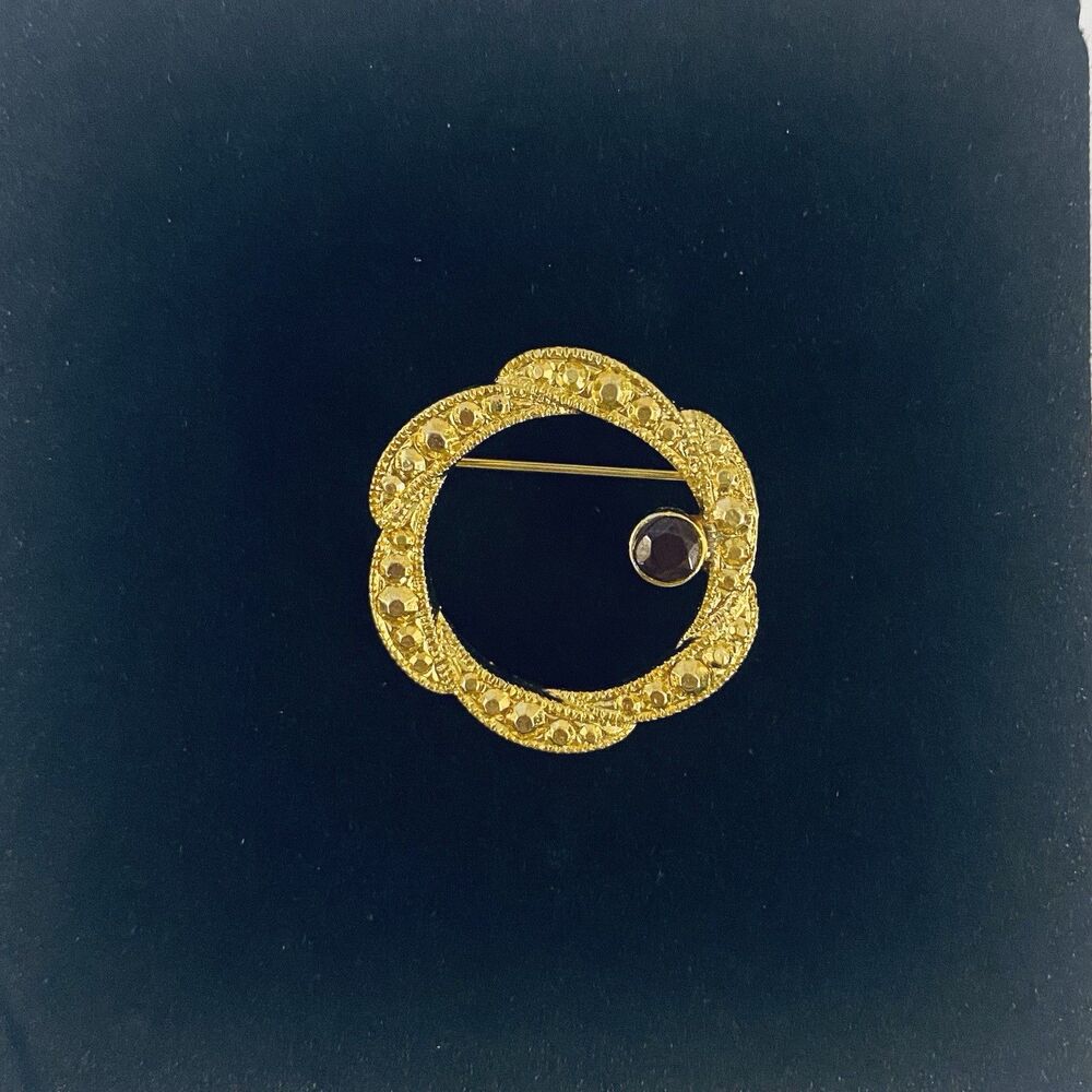 Vintage Gold Tone Reef with Gemstone Pin Brooch